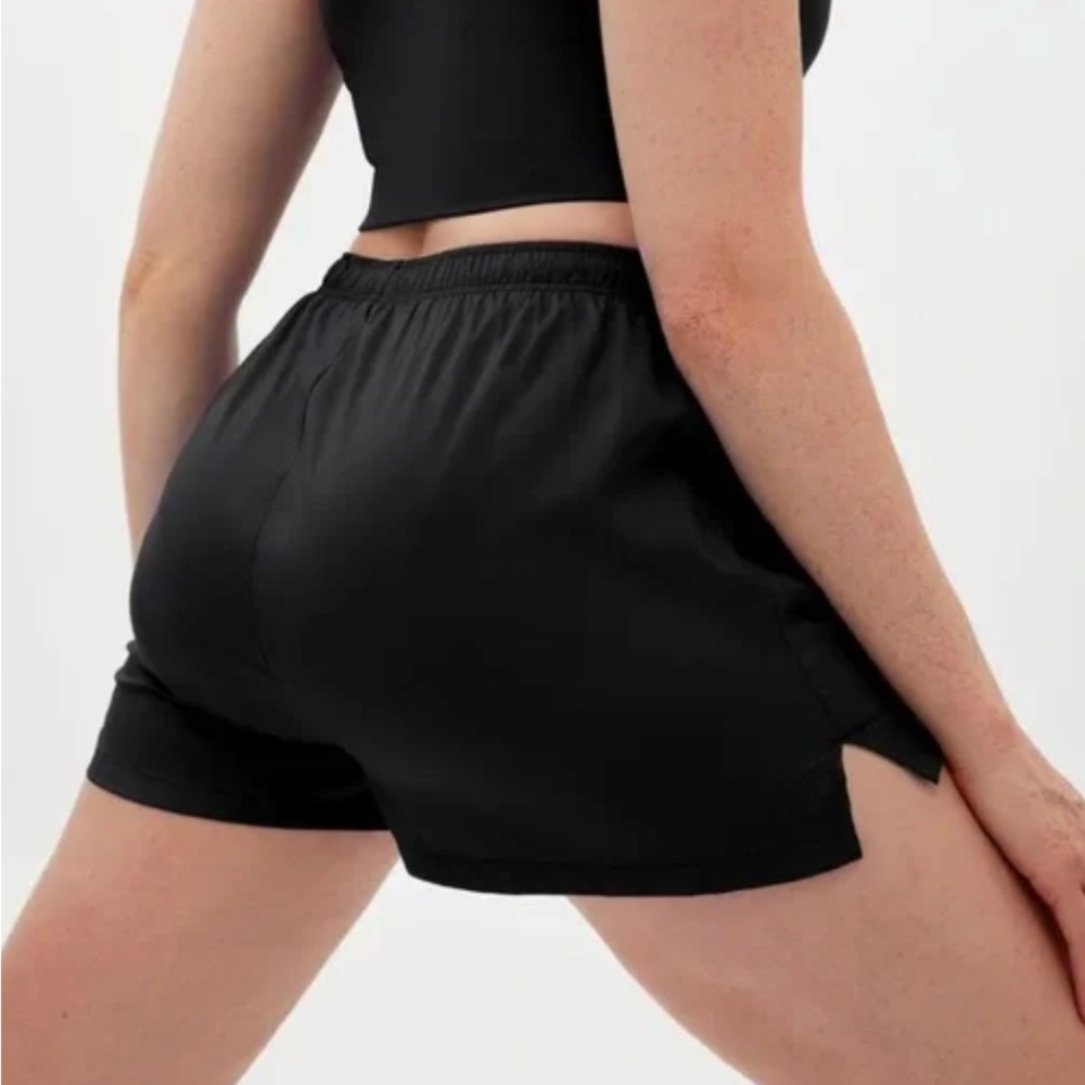 Girlfriend Collective Black Gazelle Shorts - Picture 4 of 8